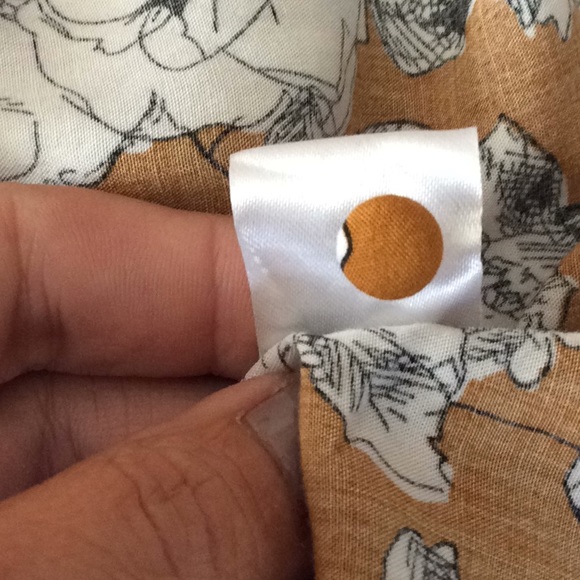 fun2fun V-Neck Floral Blouse in Size M - Picture 8 of 8